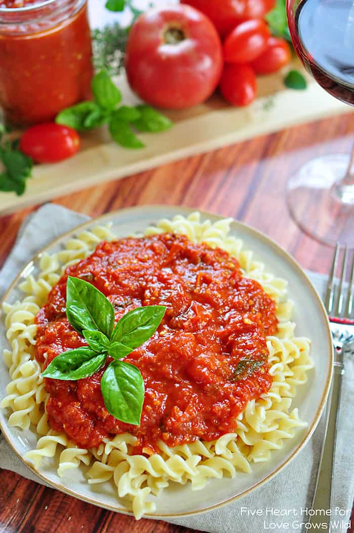 30-Minute Homemade Marinara Sauce ~ made with fresh tomatoes | FiveHeartHome.com for LoveGrowsWild.com