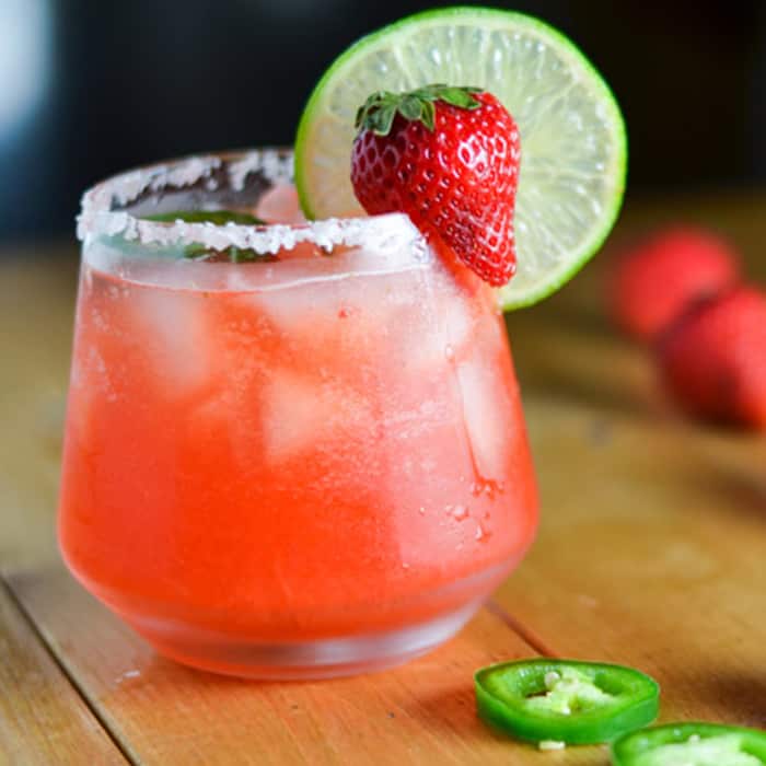 Strawberry, Honey, & Jalapeno Margarita | Moonlight & Mason Jars Link Party