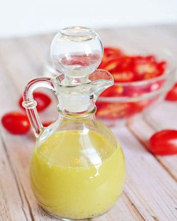 Creamy Vinaigrette ~ a delicious, classic salad dressing to complement mixed greens, sliced tomatoes, pasta salad, and more! | FiveHeartHome.com