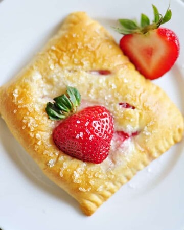 Easy Strawberry Cream Cheese Pastries ~ made with crescent roll dough and fresh sliced strawberries | FiveHeartHome.com