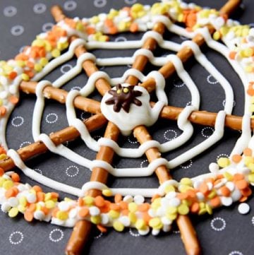 Pretzel Candy Spiderwebs ~ a fun and easy Halloween treat | FiveHeartHome.com