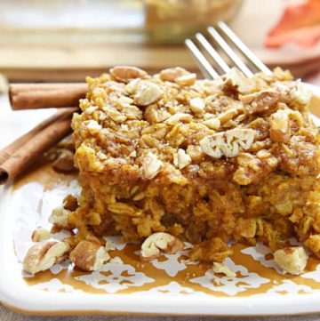 Pumpkin Baked Oatmeal with Maple and Pecans / Dairy-Free ~ warm, filling, wholesome breakfast that can be made ahead and reheated! | FiveHeartHome.com