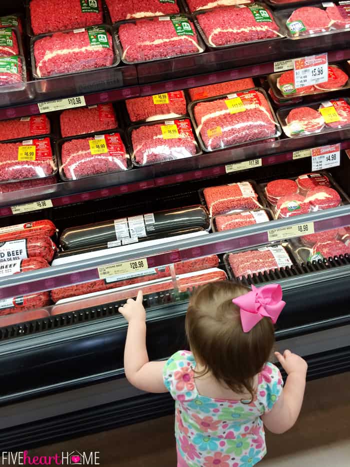 Annie Picking out the Perfect Ground Beef 