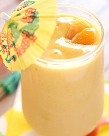 Sunshine Smoothie ~ this creamy, dreamy breakfast or snack is bursting with citrus and tropical fruit for a big blast of vitamin C to boost your immune system | FiveHeartHome.com
