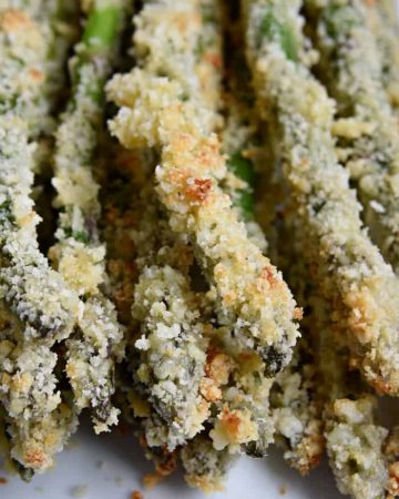 Parmesan Panko Asparagus ~ fresh asparagus spears are coated in a mixture of grated Parmesan and panko breadcrumbs and baked until crispy and golden brown for an addictive, healthy, "asparagus fries" side dish or snack | FiveHeartHome.com