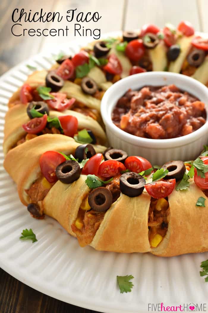 Chicken or Turkey Taco Crescent Ring with text overlay.