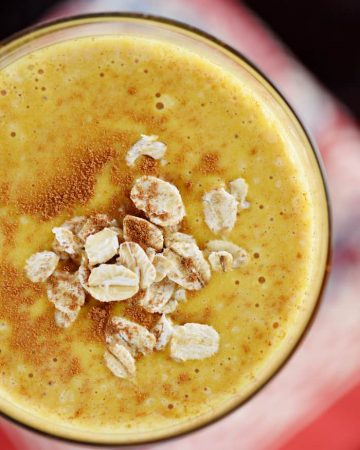 Pumpkin Pie Smoothie ~ a fall twist on thick, frosty, healthy oat smoothies...cinnamon-spiced, honey-sweetened, and perfect for breakfast or as a snack! | FiveHeartHome.com