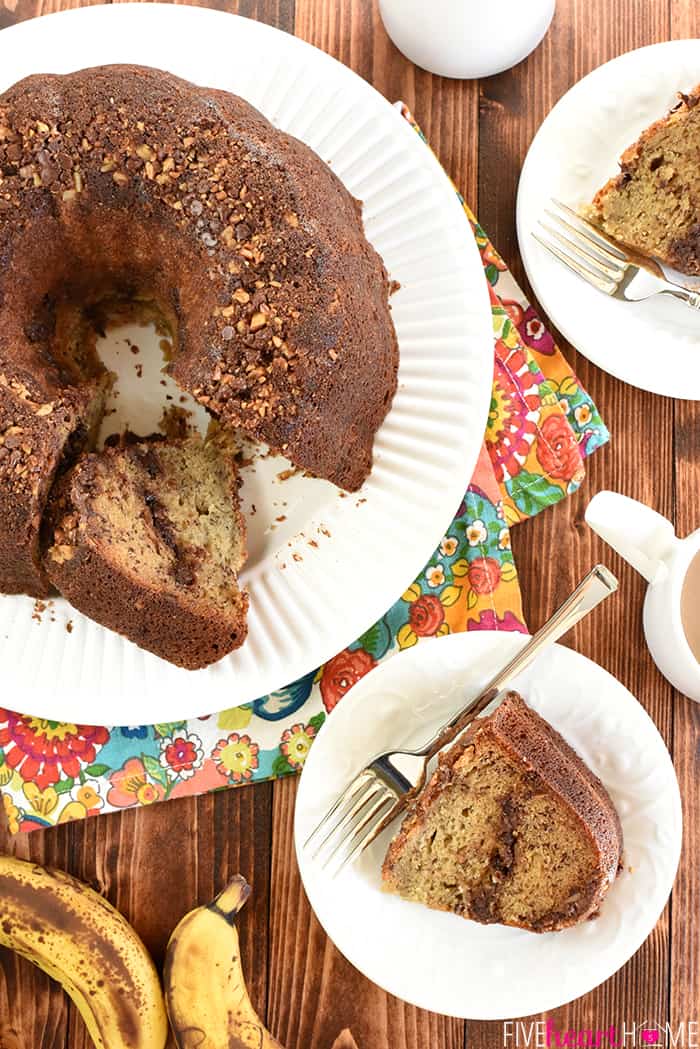 banana coffee cake with