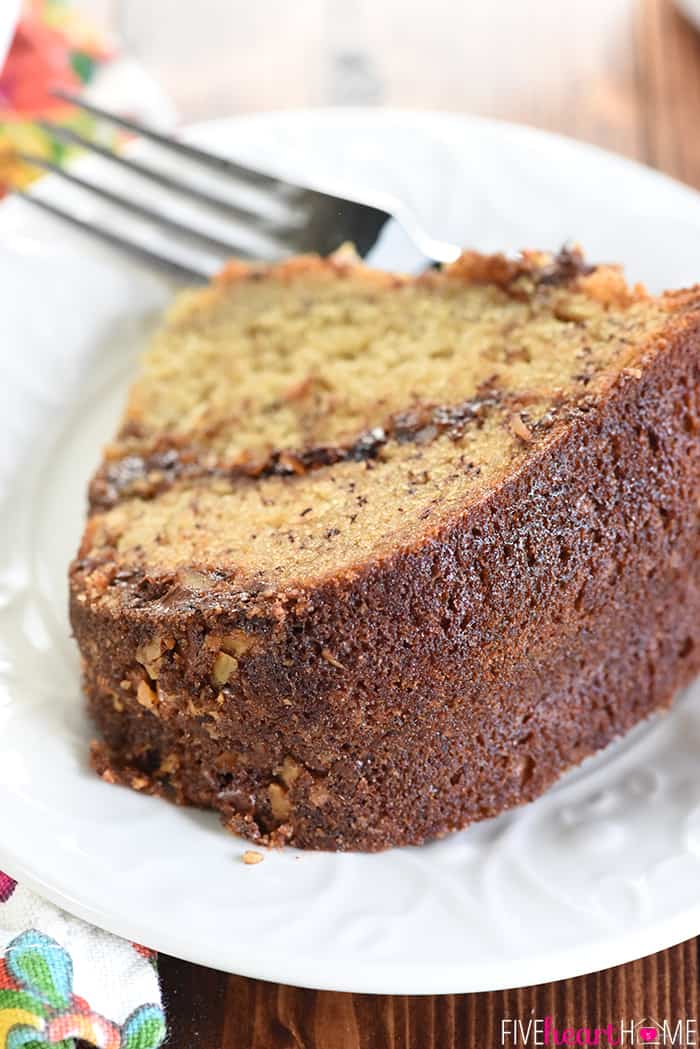 banana coffee cake with