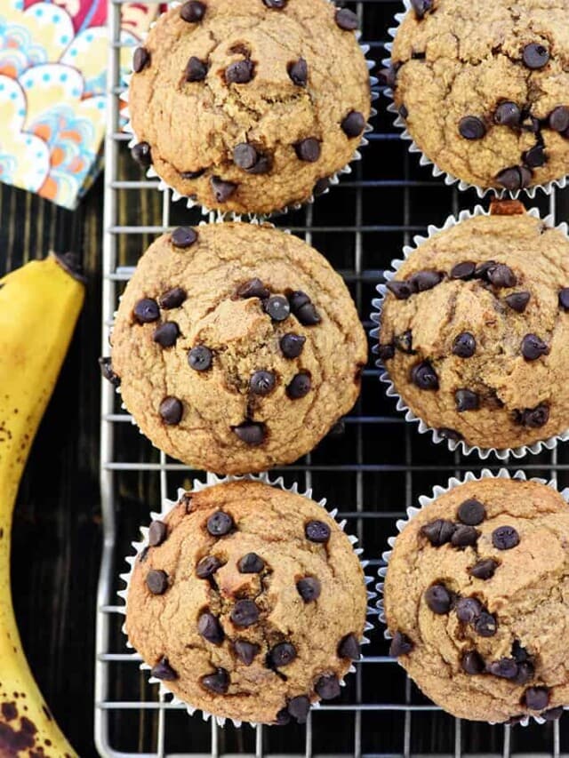 Amazing + EASY Banana Blender Muffins • FIVEheartHOME