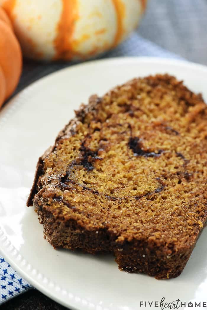 Snickerdoodle Pumpkin Bread ~ a sweet, moist pumpkin bread recipe, swirled and topped with a generous amount of cinnamon sugar, for a delicious fall treat! | FiveHeartHome.com Pumpkin Snickerdoodle Bread