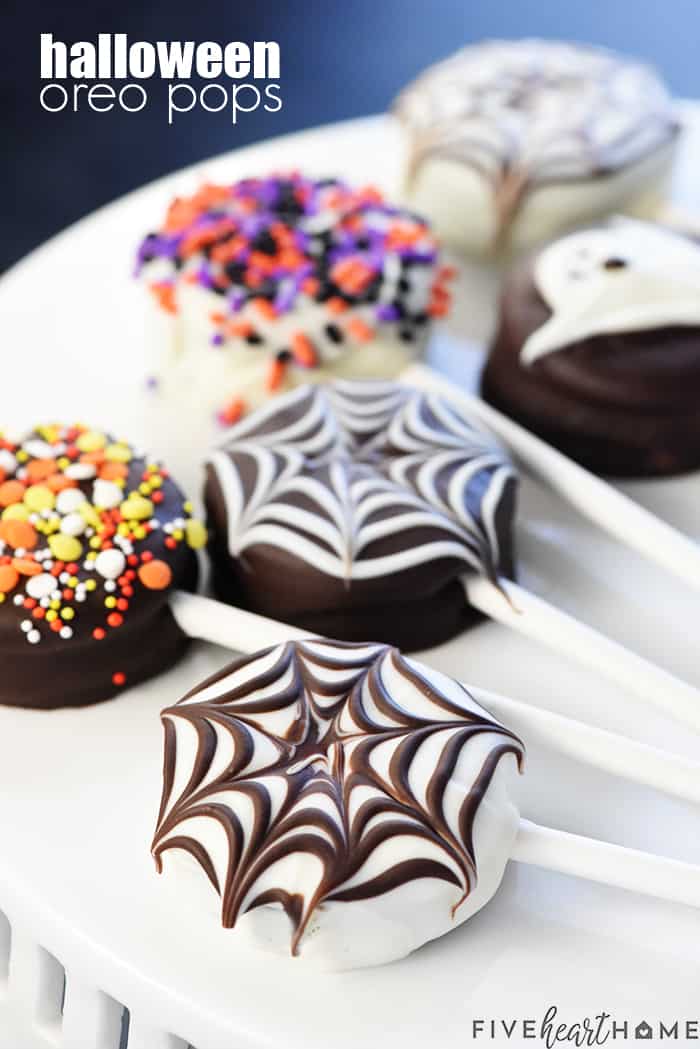 Halloween Oreo Pops recipe with text overlay 