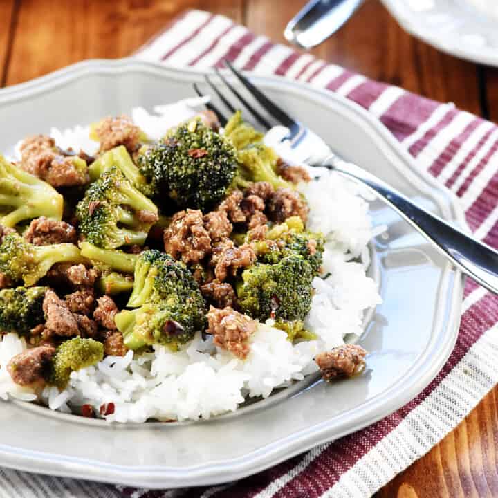 DELICIOUS Ground Beef & Broccoli RAVE Reviews! • FIVEheartHOME