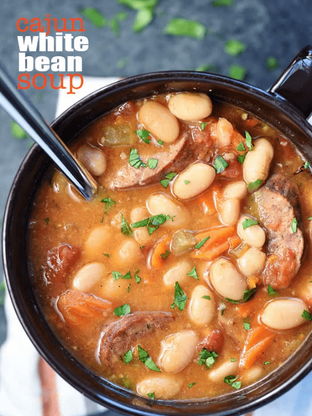 Slow Cooker White Bean Cajun Soup • FIVEheartHOME
