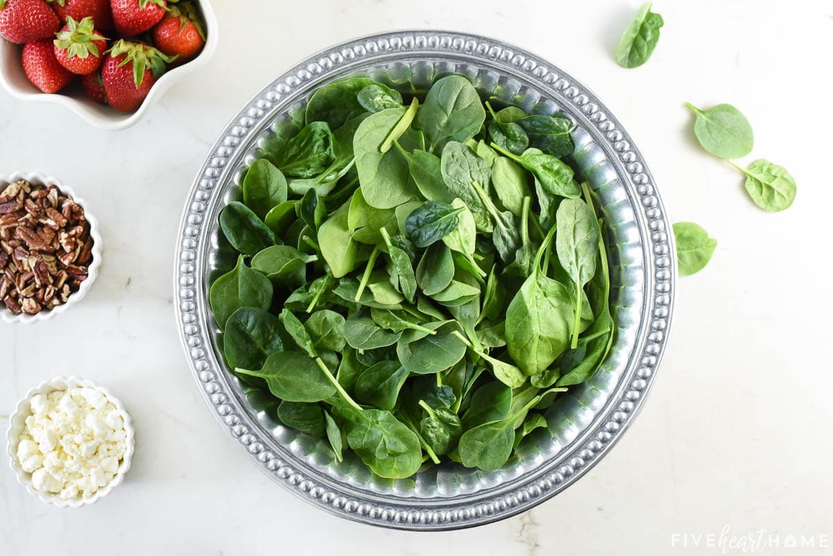 Baby spinach in a bowl.