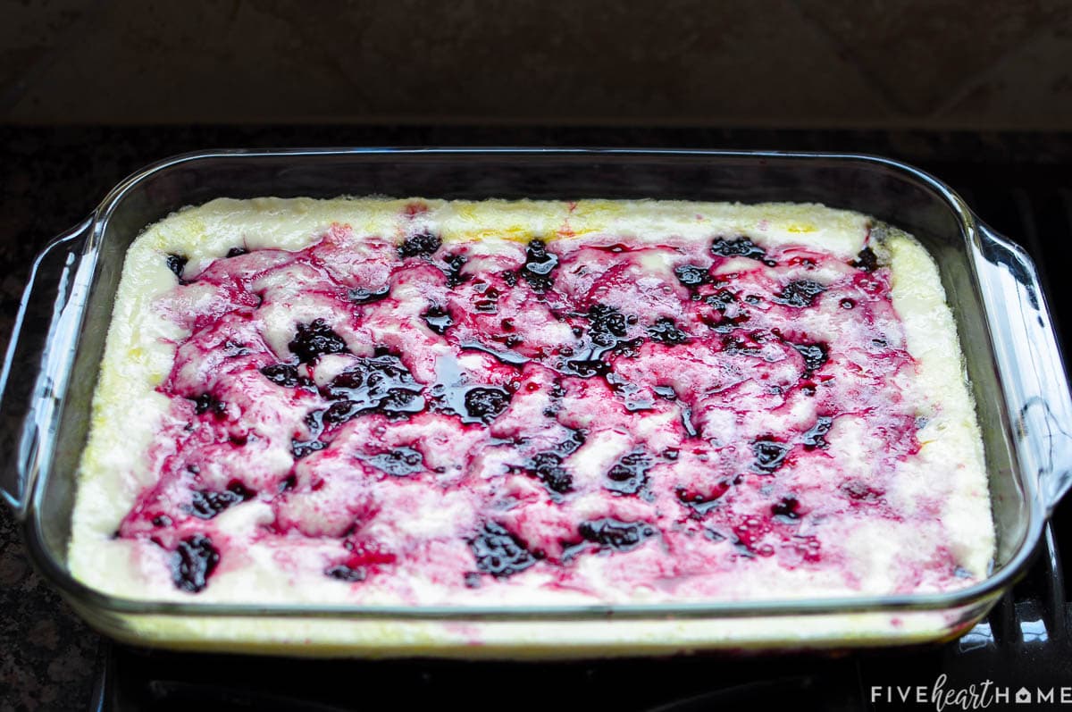 How to make blackberry cobbler.