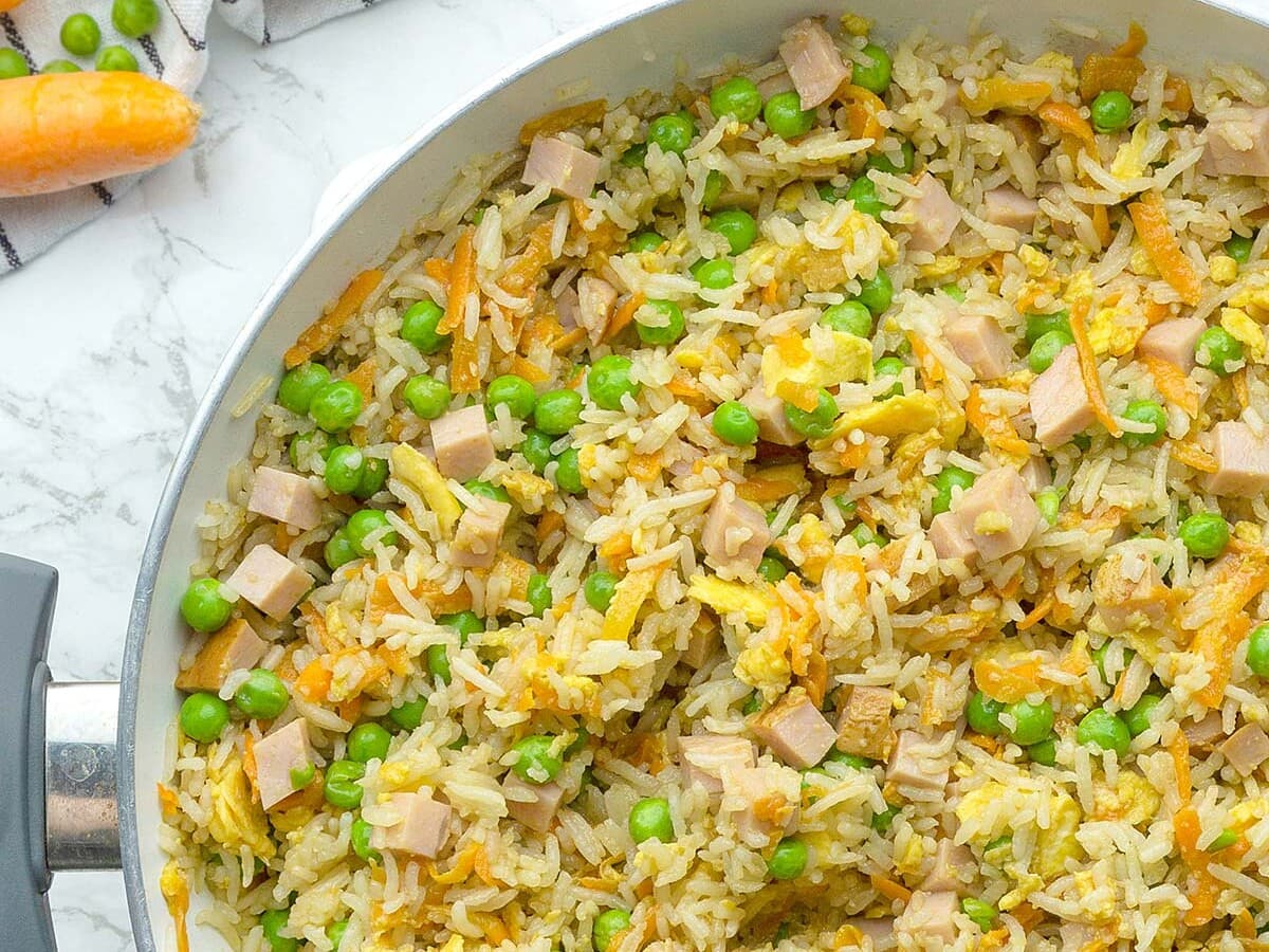 https://www.fivehearthome.com/wp-content/uploads/2023/10/Easy-Fried-Rice-by-Five-Heart-Home_1200pxFeatured40-1200x900.jpg