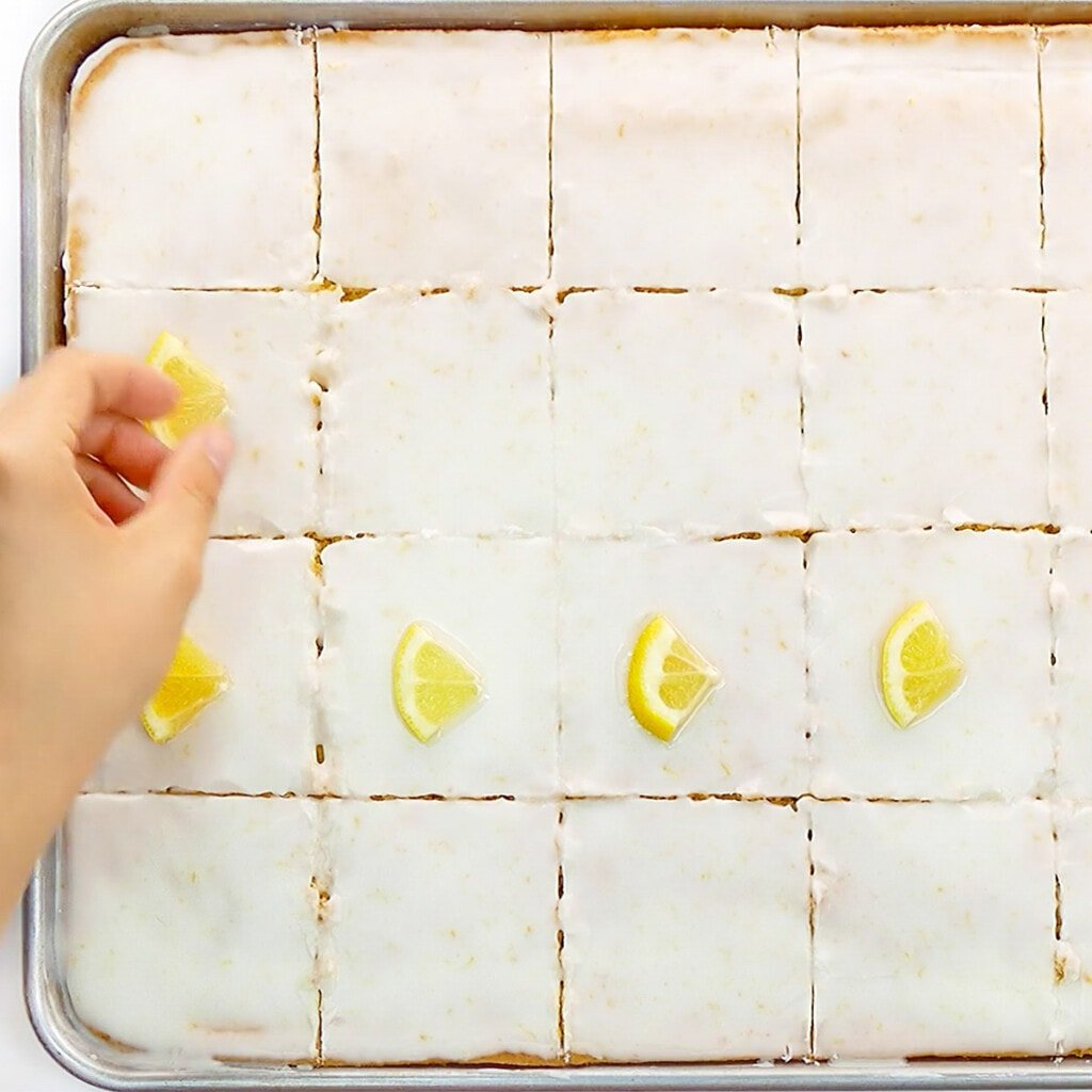 How to garnish lemon cake recipes with lemon slices.