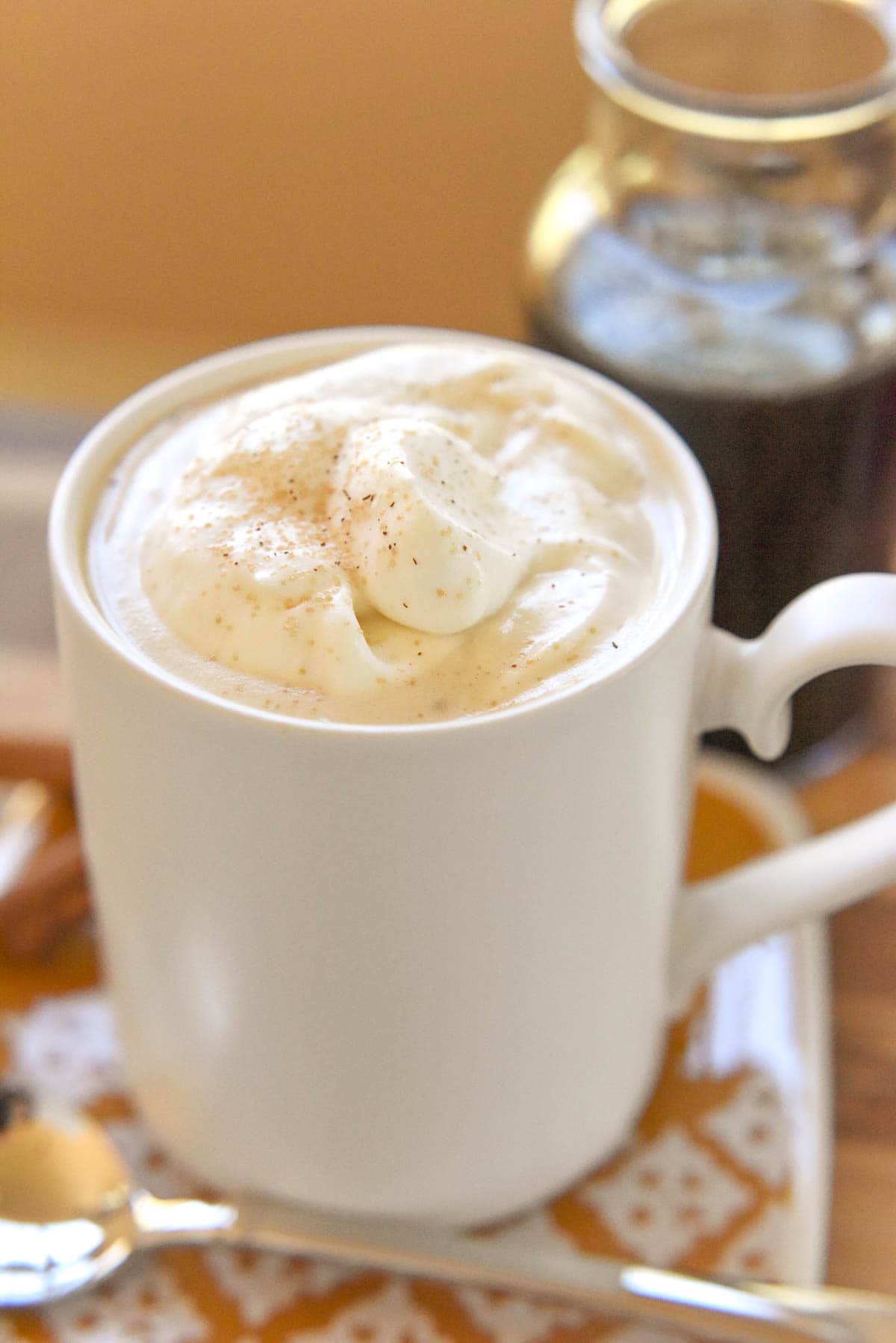 Cinnamon Dolce Syrup added to coffee to make a cinnamon dolce latte.