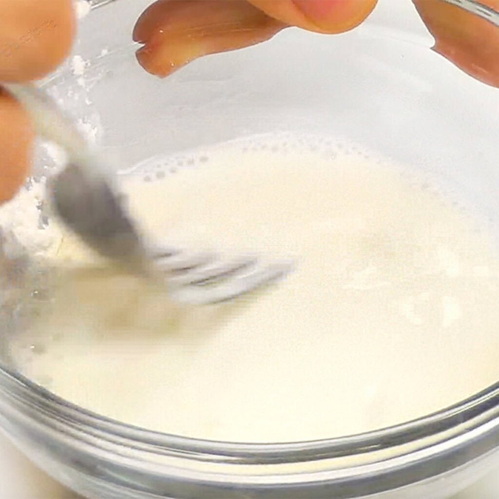 Cornstarch slurry for Ground Beef and Broccoli recipe.