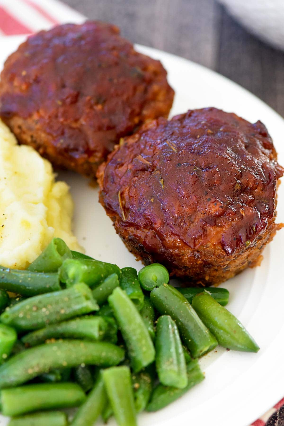 Meatloaf Muffins close-up on plate.